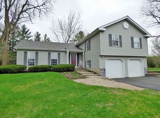 41W121 Whitney Rd, Saint Charles, IL 60175