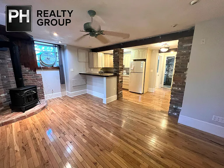 39 Highland Ave — Photo 8