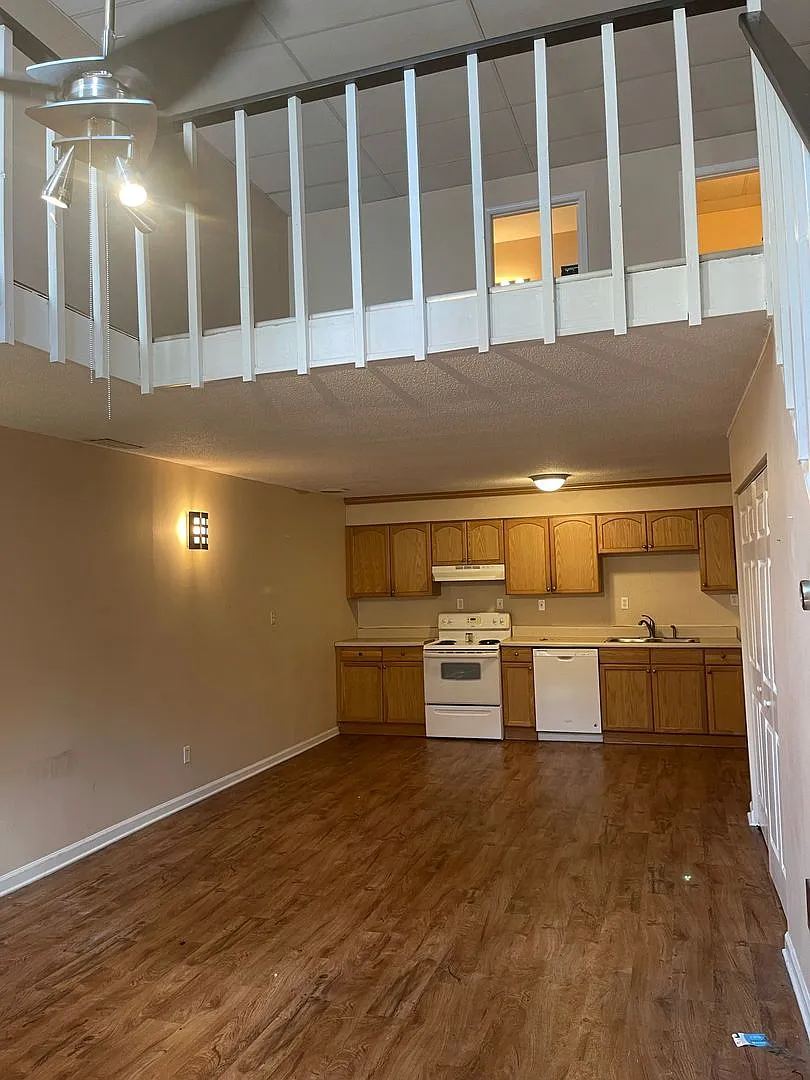 1 Bedroom Duplex! — Photo 3