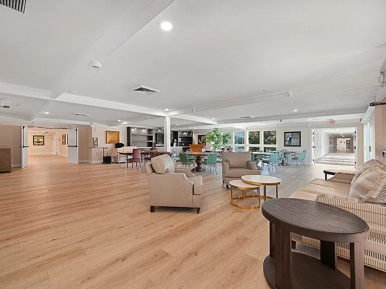 The Crest at Citrus Heights (55+) — Photo 29