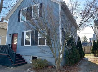 10 Lasalle Pl, Newport, RI 02840