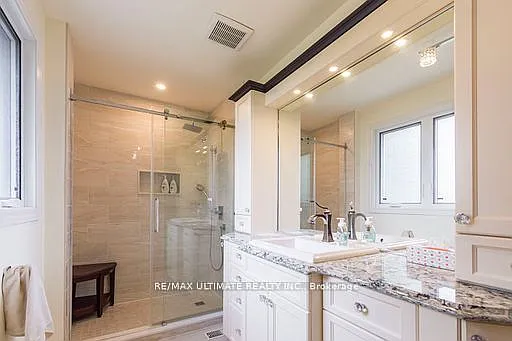 34 Briarwood Cres — Photo 24
