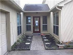 2nd image of 11 Oak Harbor Dr