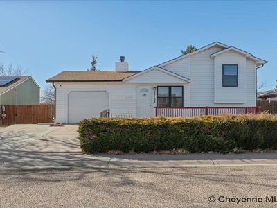 2316 Pine Ave, Cheyenne, WY, 82007