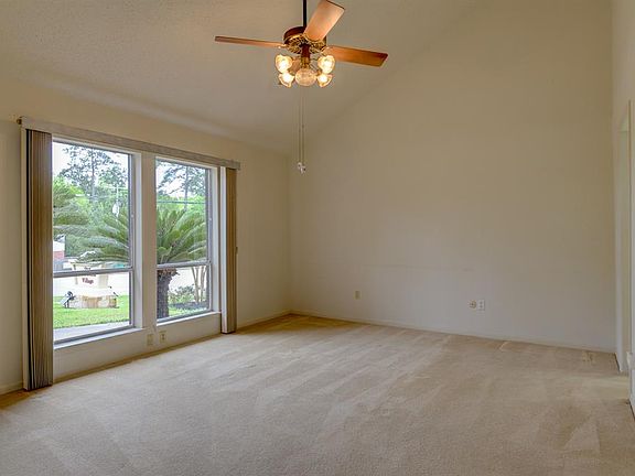 5th image of 93 Indian Creek Dr