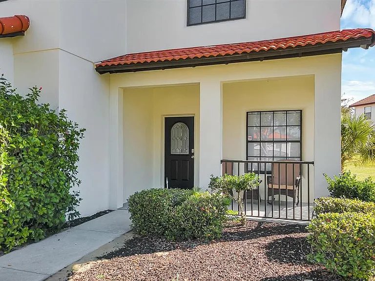 16748 Lazy Breeze Loop — Photo 3