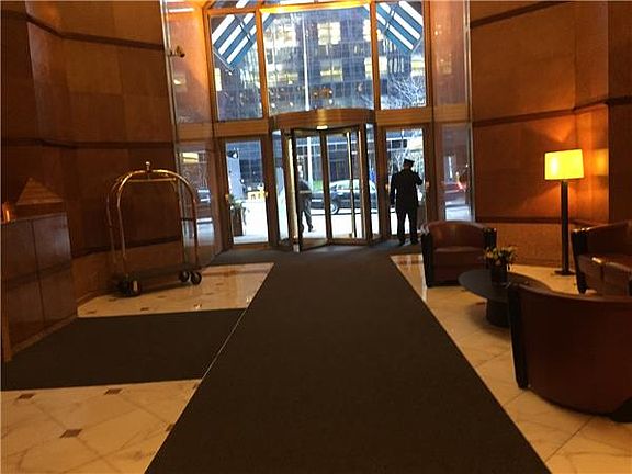 4th image of 150-156 W 56th St APT 4709