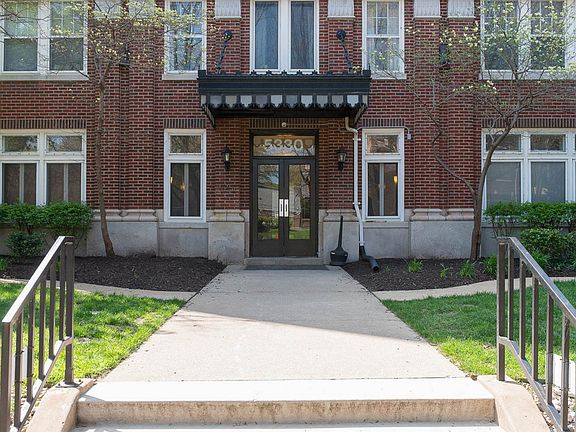 2nd image of 5330 Pershing Ave APT 502