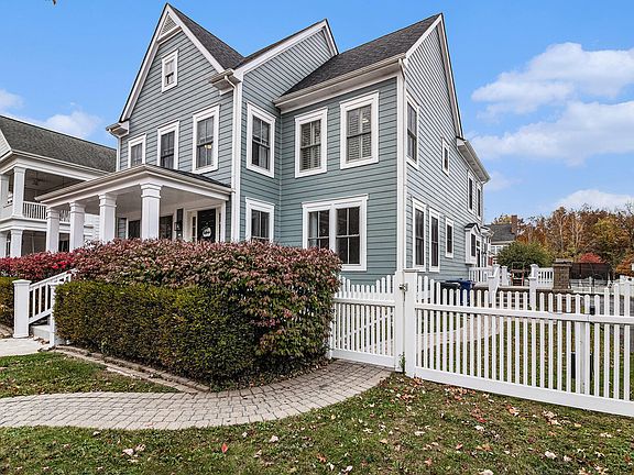3rd image of 49592 Garfield Ln