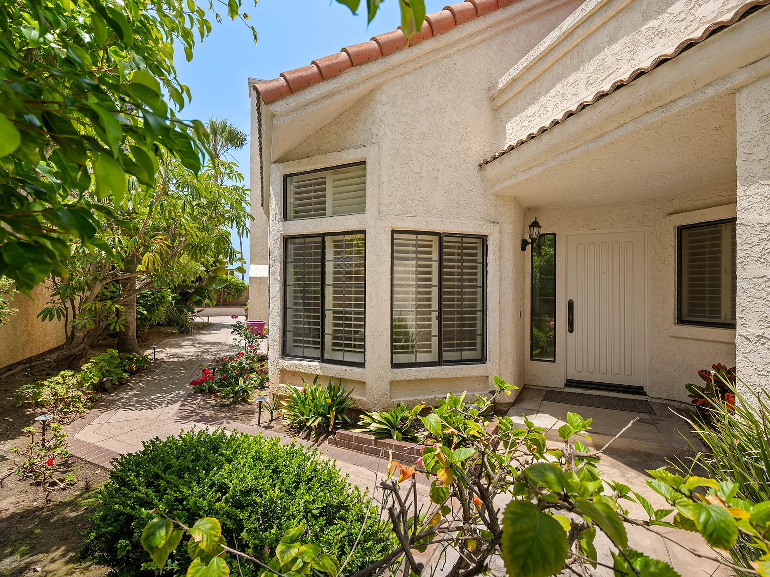 3 bed, 2350 sqft, $6,500 — Photo 3