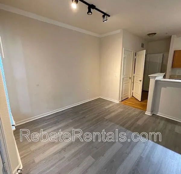8290 Gate Pkwy #310 — Photo 26
