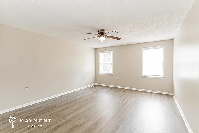 2358 Forster St — Photo 9