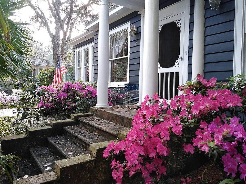 1st image of 15 Ballard Ave