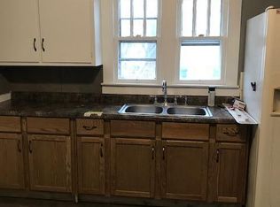 454 Hendricks St, Anderson, IN 46016