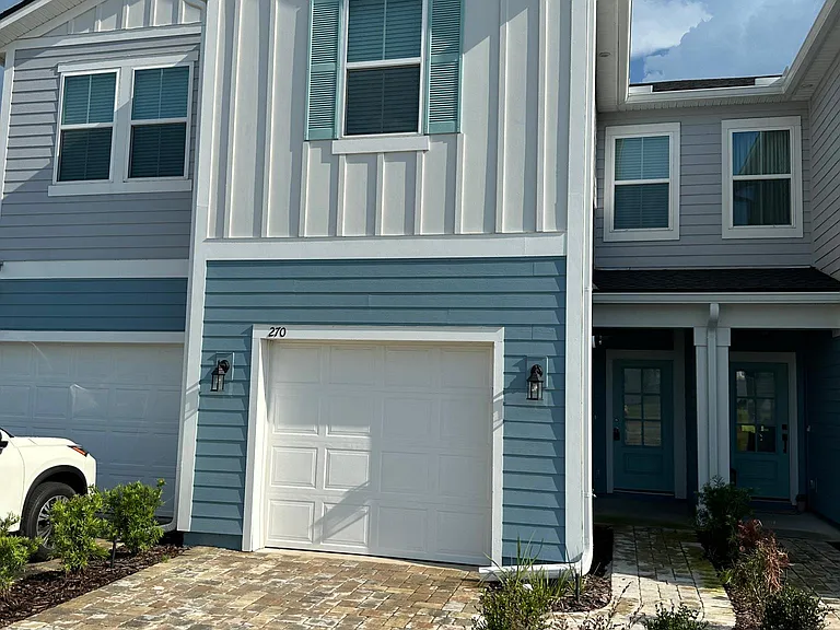 270 Brandon Lakes Dr #270 — Photo 1