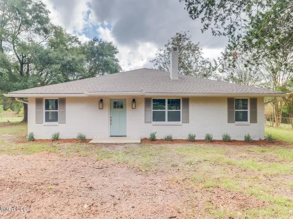 256 Harry Sones Rd, Carriere, MS 39426