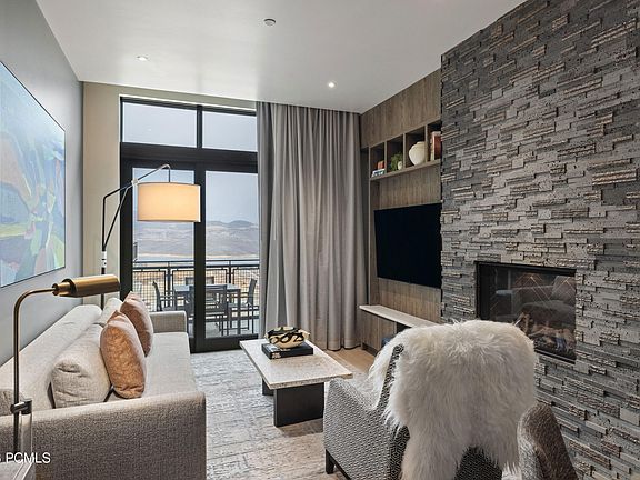 4th image of 1702 W Glencoe Mountain Way #7048