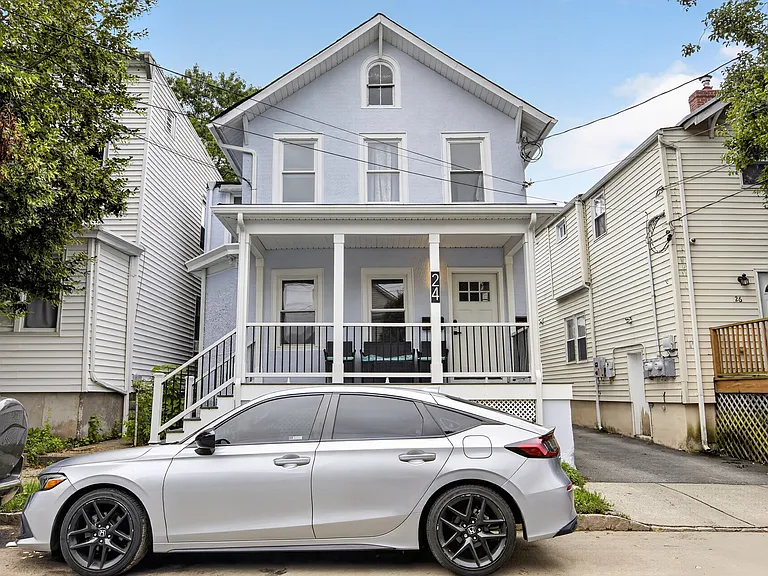 24 Dean St #1 — Photo 1
