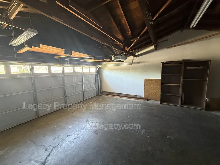 309 Plum St — Photo 19