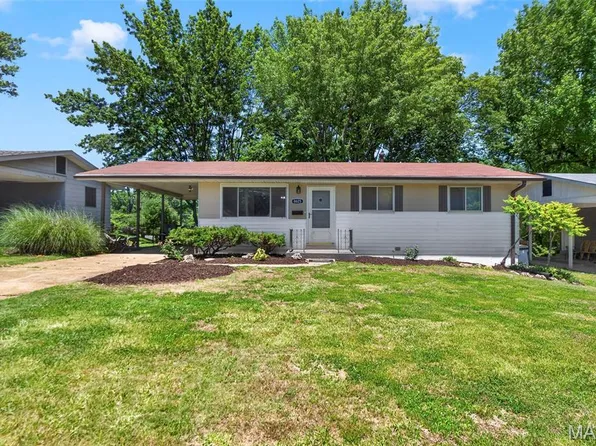 8625 Moran Pl, Saint Louis, MO 63114