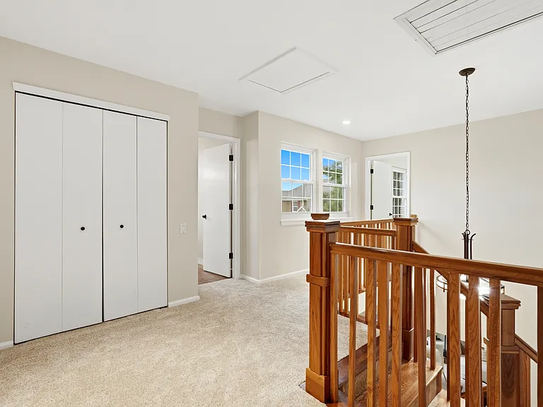 204 Corby Pl — Photo 41
