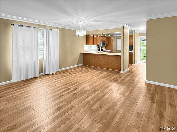 2nd image of 109 Wenona Dr