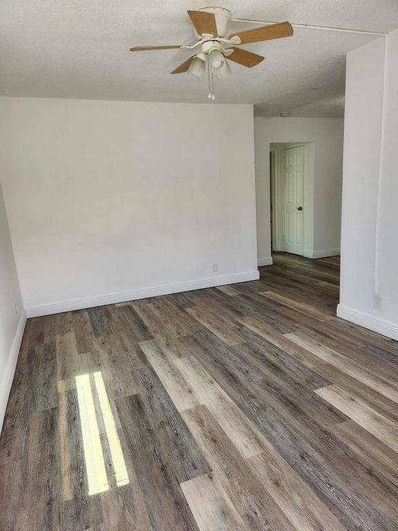 313 SE 10th Ave APT 3, photo 7