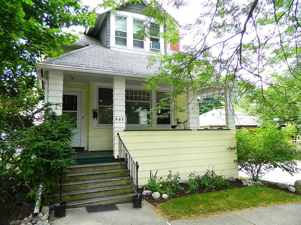 807 Van Buren (2 flat)