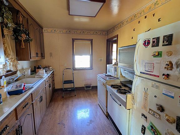 2nd image of 7338 Grand Ave S