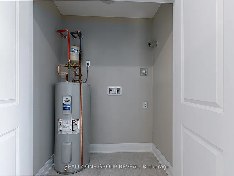 223 Grenfell St #2 — Photo 17