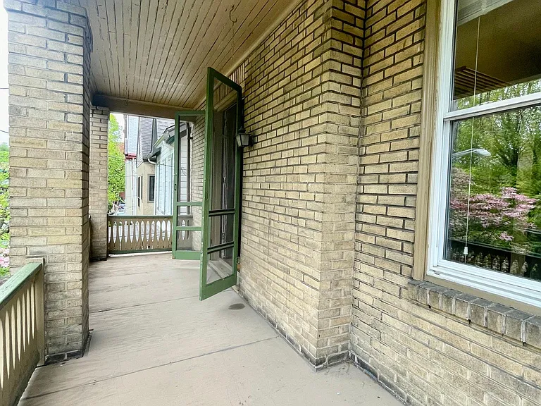 714 Ivy St #2 — Photo 8