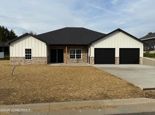 5514 Thornridge Dr, Jefferson City, MO 65109