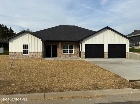 5514 Thornridge Dr, Jefferson City, MO 65109