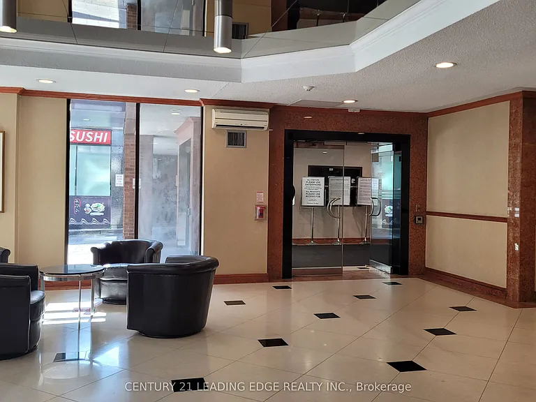 633 Bay St #1512 — Photo 27
