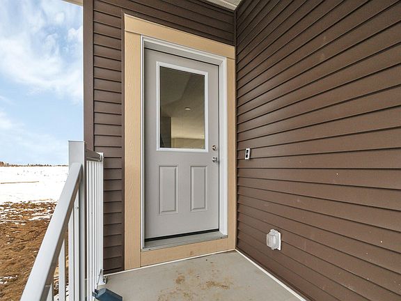4th image of 5657 Hawthorn Way SW
