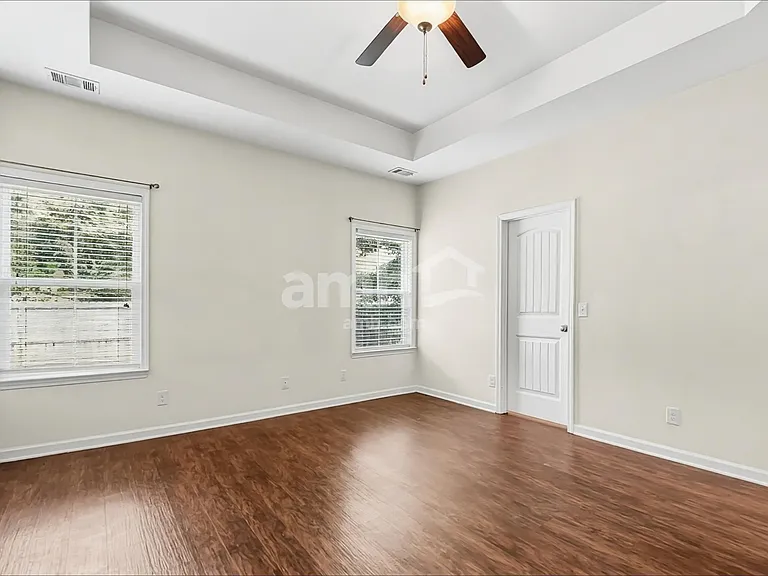209 Crooked Oaks Dr — Photo 8