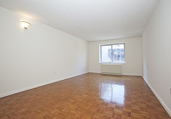 4th image of 50 Battery Pl APT 4P