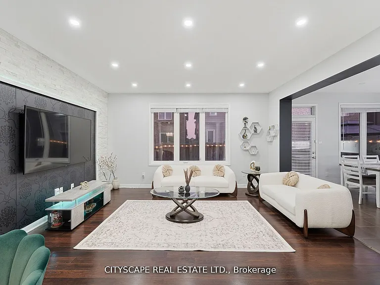 305 Gleave Ter — Photo 11