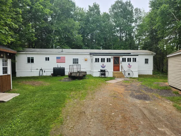 462 Troy Road, Detroit, ME 04929