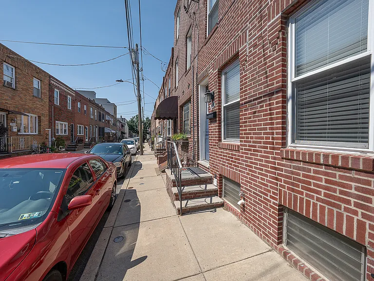 1916 S Alder St — Photo 28