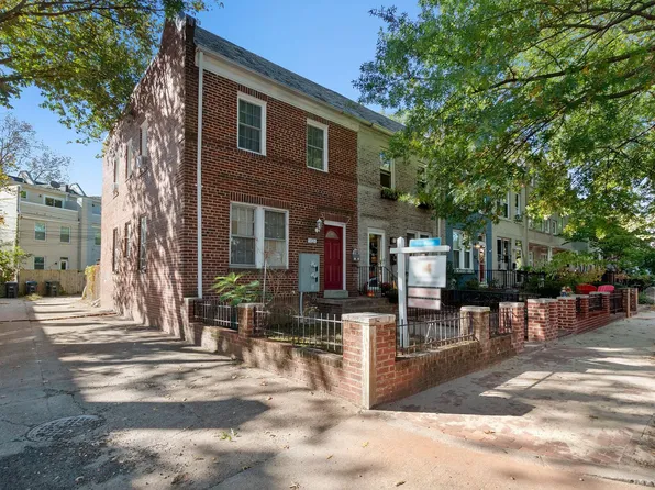 1631 E St SE #1, Washington, DC 20003