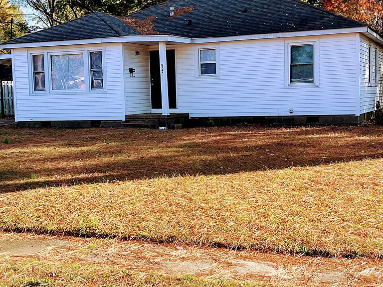 907 Poplar Ave — Photo 25