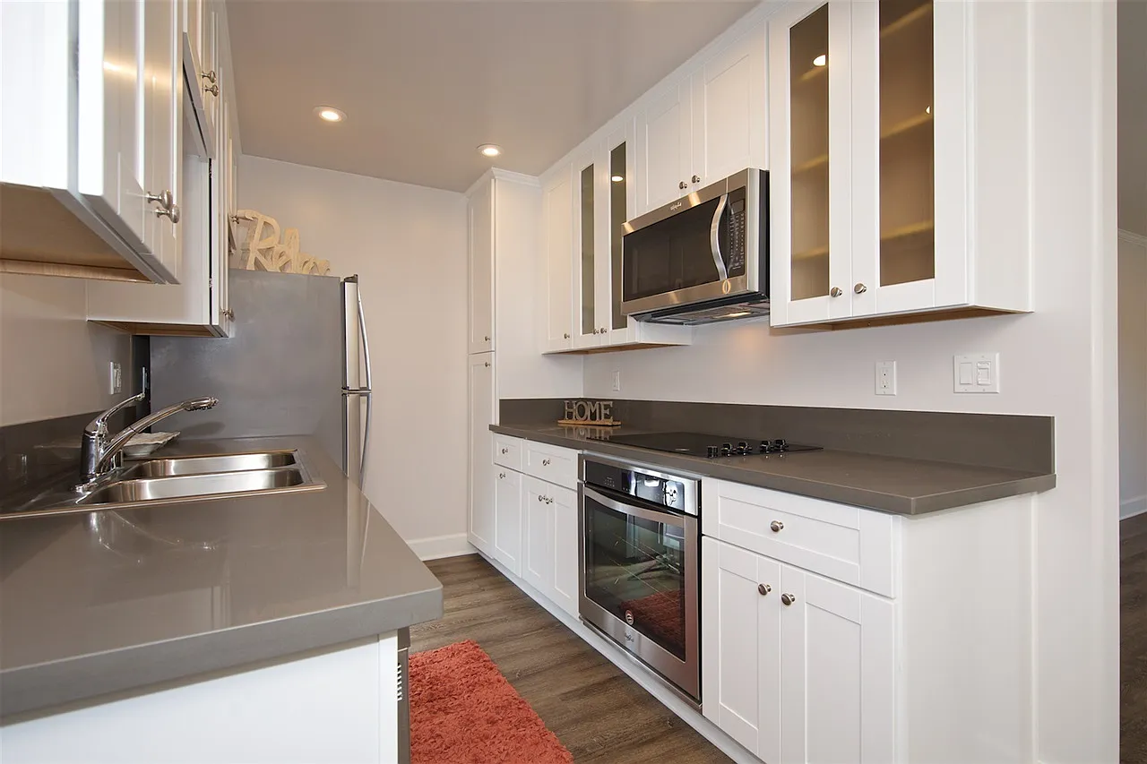 1 bed, 691 sqft, $2,850 — Photo 2