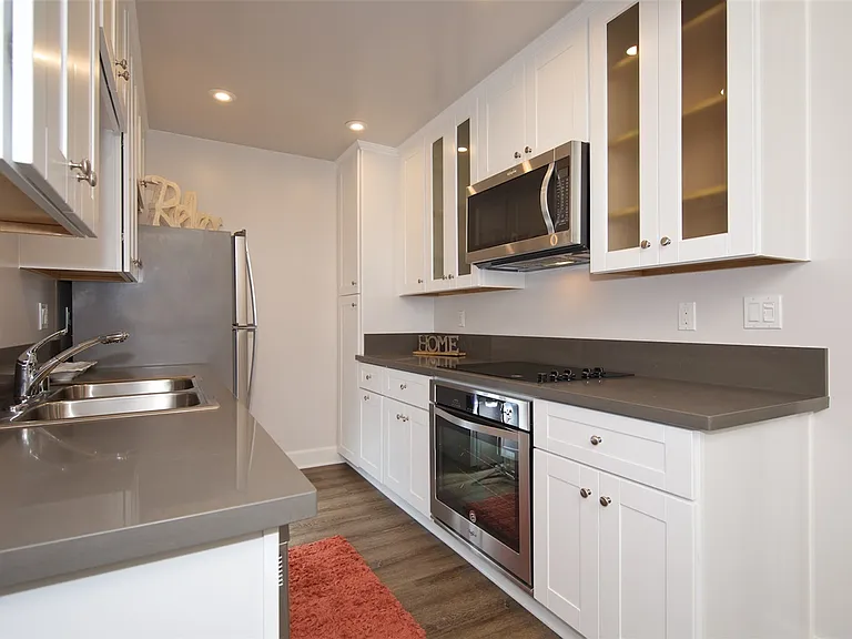8571 Villa La Jolla Dr #I — Photo 2