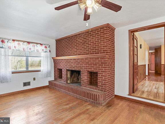 4th image of 550 Bucks Mill Rd