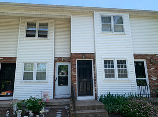 15 Georgetown Dr #A, Enfield, CT 06082