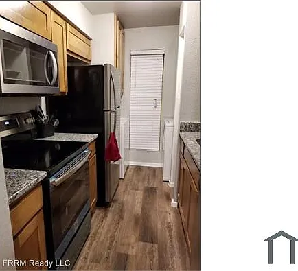 2409 Doreen St — Photo 4