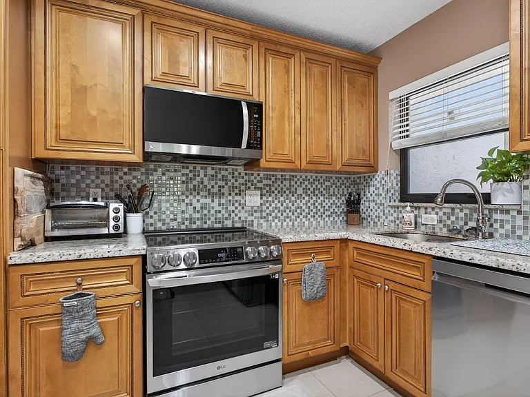 4483 Carambola Cir S #4483 — Photo 5