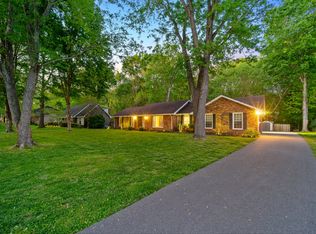 108 Millbrook Rd, Hendersonville, TN 37075