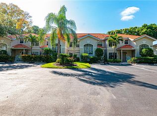 2440 Old Groves RD #C201, NAPLES, FL 34109
